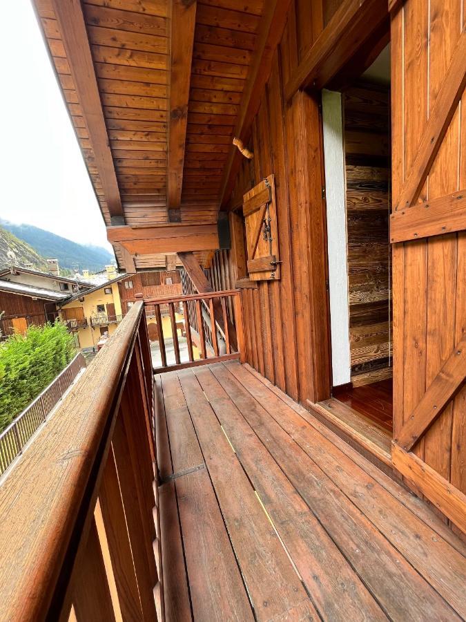 Chalet Mont Blanc De Курмайор Екстериор снимка